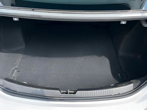 Used 2022 Chevrolet Malibu LT FWD image 7