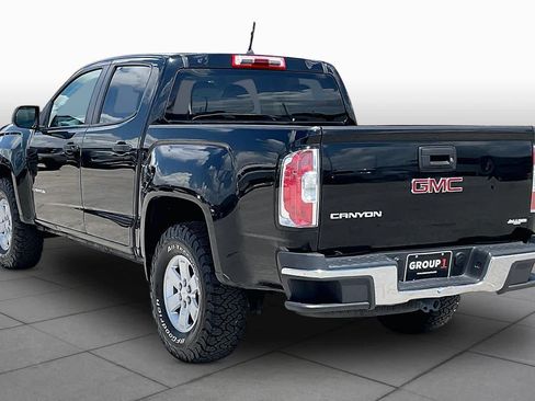 Used 2017 GMC Canyon 2WD Crew Cab w/ Convenience Package image 11