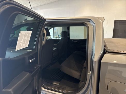 Used 2021 Chevrolet Silverado 1500 Custom Trail Boss w/ Safety Confidence Package AWD/4WD image 17