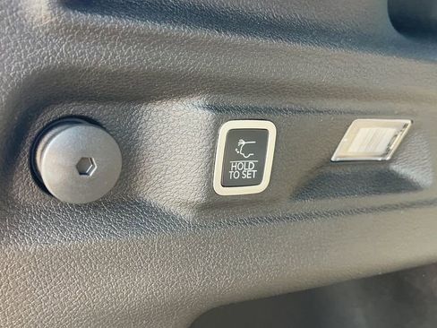 New 2024 Jeep Grand Cherokee L Laredo w/ Luxury Tech Group I image 30