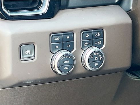 Used 2022 GMC Sierra 1500 Denali w/ Technology Package image 10