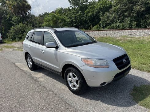 Used 2008 Hyundai Santa Fe GLS FWD image 2