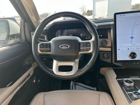 Used 2023 Ford Expedition Max Limited image 23