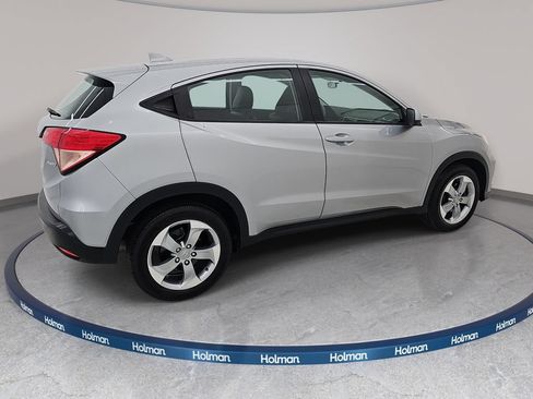 Used 2018 Honda HR-V LX image 5