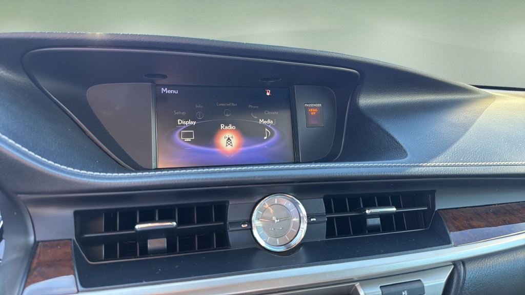 Used 2017 Lexus ES 350 w/ Premium Package FWD image 25