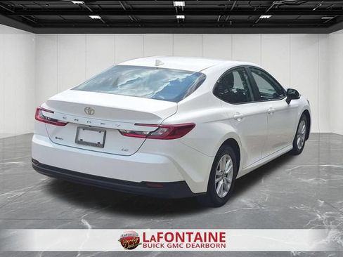 Used 2025 Toyota Camry LE FWD image 5