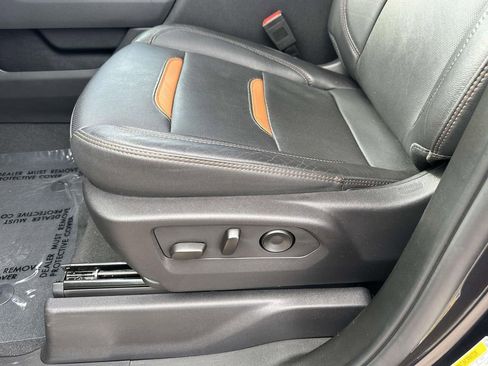 Used 2024 GMC Sierra 1500 AT4 w/ Technology Package image 24