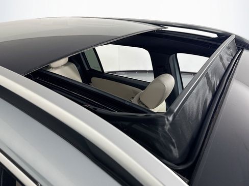 Certified 2026 Mercedes-Benz GLB 250 image 23