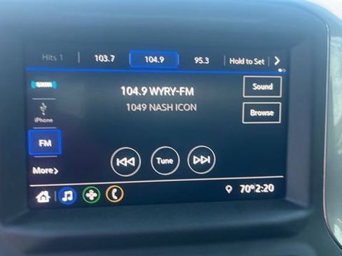 Used 2022 Chevrolet Silverado 2500 Custom w/ Custom Value Package image 33