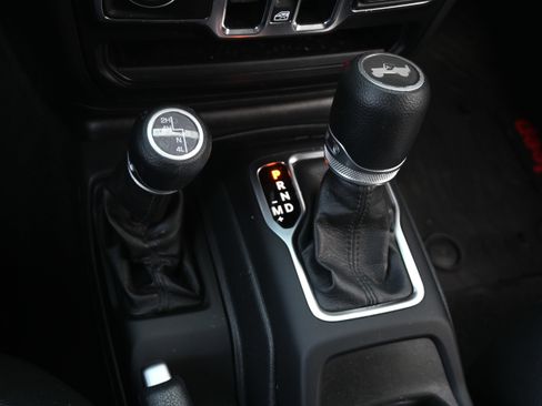 Used 2021 Jeep Wrangler Unlimited Sport image 20