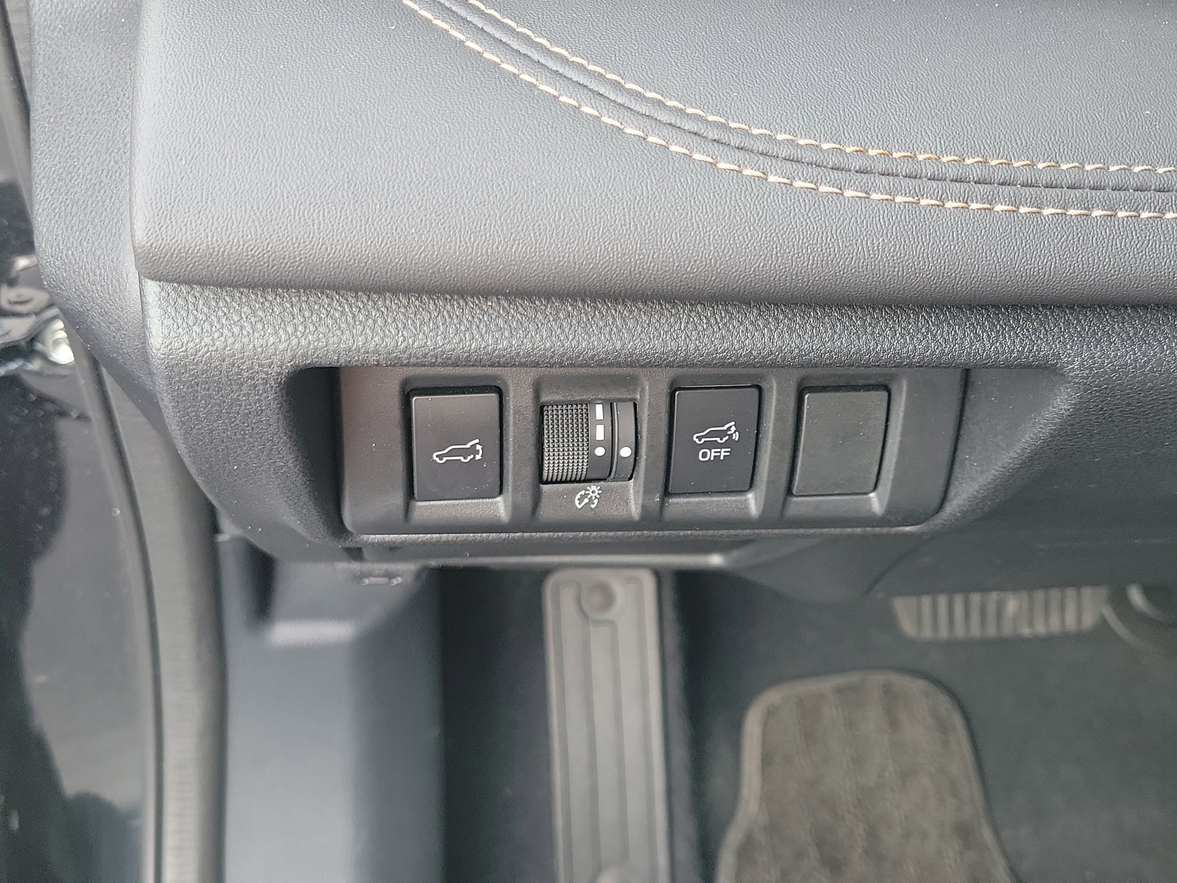 Used 2025 Subaru Outback Limited AWD/4WD image 28