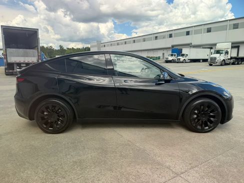 Used 2023 Tesla Model Y Long Range AWD/4WD image 6