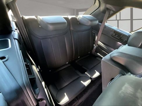 Used 2025 Land Rover Range Rover Long Wheelbase Autobiography AWD/4WD image 28