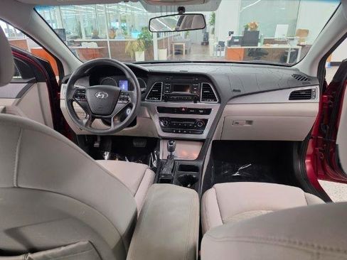 Used 2015 Hyundai Sonata SE FWD image 14