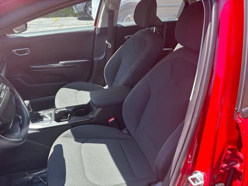 Used 2026 Kia K4 FWD image 19