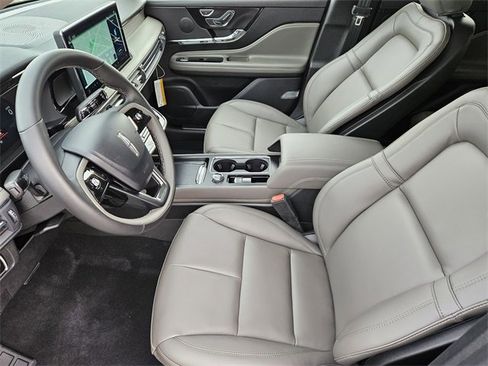 New 2026 Lincoln Corsair Premiere image 12