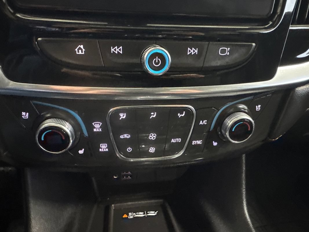 Used 2021 Chevrolet Traverse Premier w/ Redline Edition AWD/4WD image 26