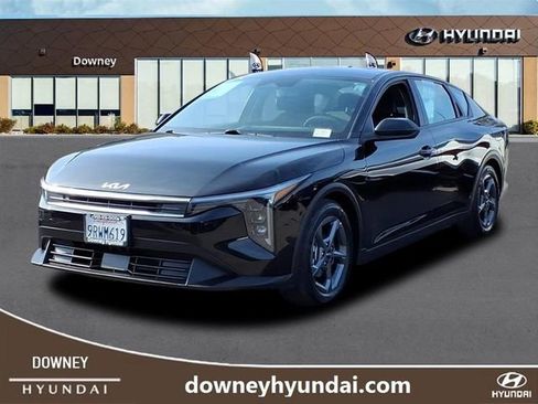 Used 2025 Kia K4 LXS image 1