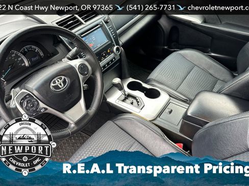 Used 2014 Toyota Camry SE FWD image 10