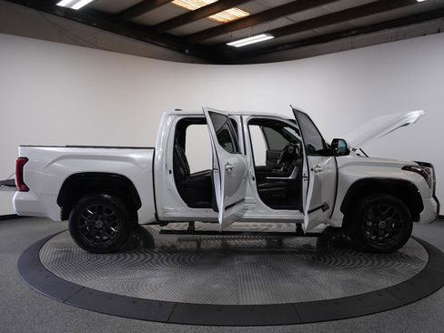 Used 2024 Toyota Tundra Platinum AWD/4WD image 13