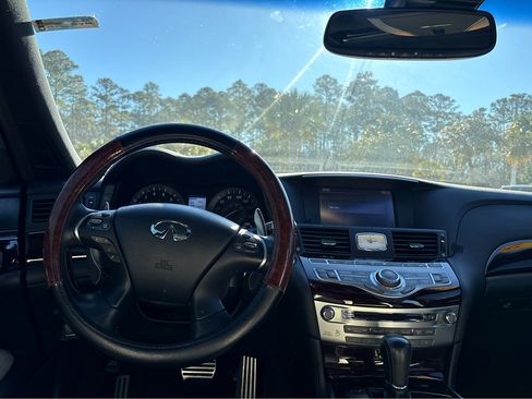 Used 2015 INFINITI Q70 3.7 w/ Sport Package image 4