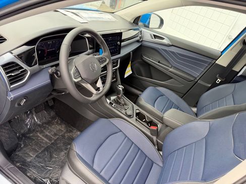 New 2026 Volkswagen Taos SEL AWD/4WD image 2