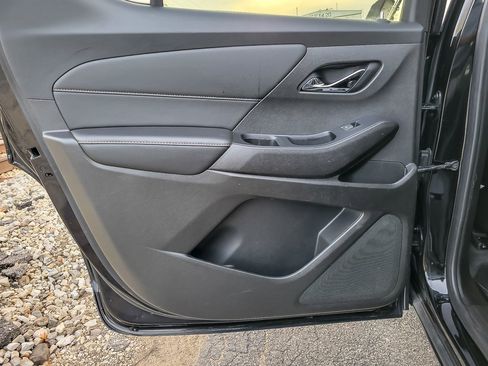 Certified 2020 Chevrolet Traverse LT image 18