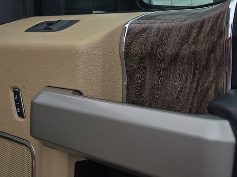 Used 2019 Ford F350 Lariat w/ Lariat Value Package AWD/4WD image 14