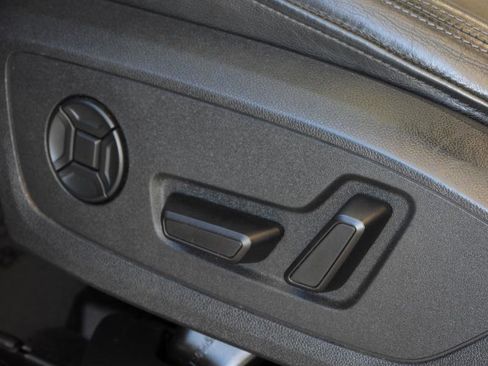 Used 2020 Audi Q3 2.0T Premium Plus w/ Premium Plus Package image 50