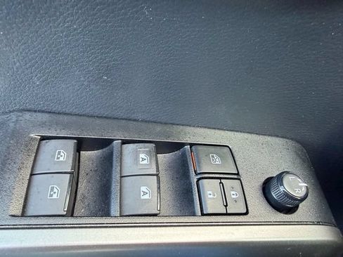 Used 2022 Toyota Tacoma Limited AWD/4WD image 25