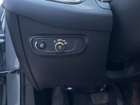 Used 2024 Chevrolet Equinox LT image 20