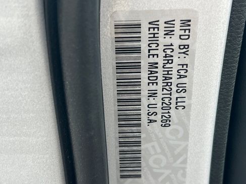 New 2026 Jeep Grand Cherokee Altitude image 23