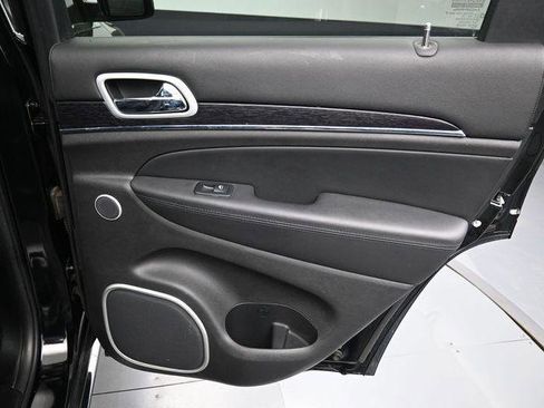 Used 2018 Jeep Grand Cherokee Summit AWD/4WD image 36