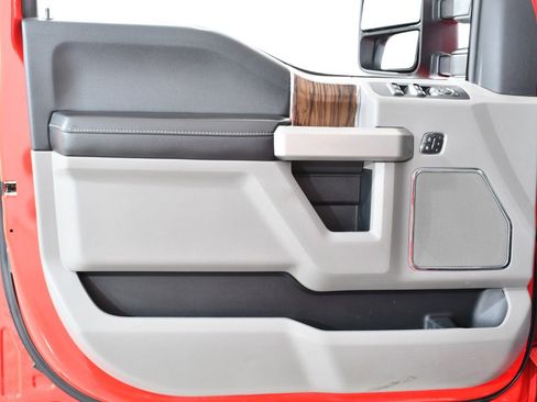 Used 2018 Ford F150 Lariat image 25