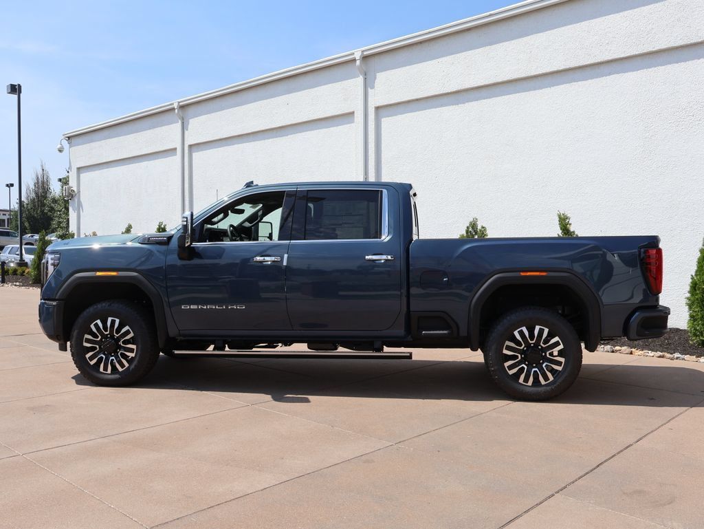 New 2026 GMC Sierra 2500 Denali Ultimate w/ Max Trailering Package AWD/4WD image 2