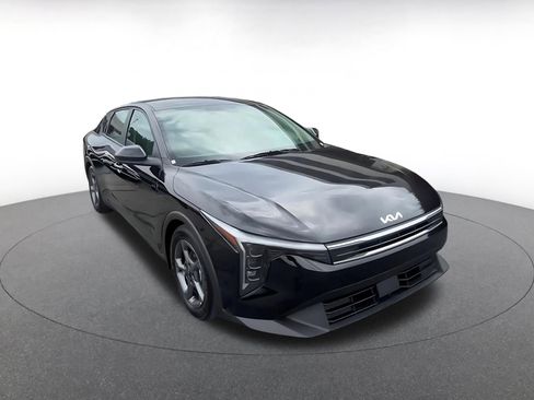 Used 2025 Kia K4 FWD image 3