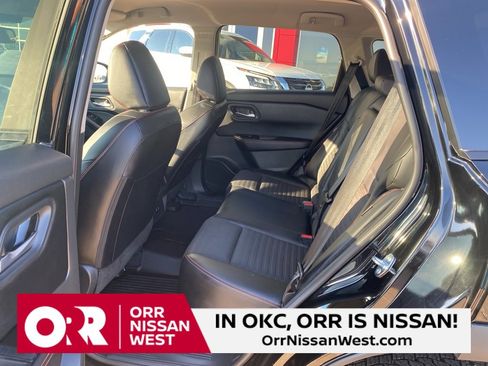 Used 2025 Nissan Rogue Rock Creek w/ Rock Creek Premium Package image 16