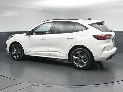 Certified 2024 Ford Escape ST-Line w/ Tech Pack #1 AWD/4WD image 5