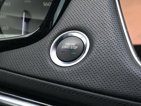 Certified 2023 Cadillac XT6 Luxury FWD image 15