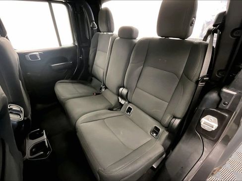 Used 2020 Jeep Gladiator Sport w/ Trailer Tow Package image 22