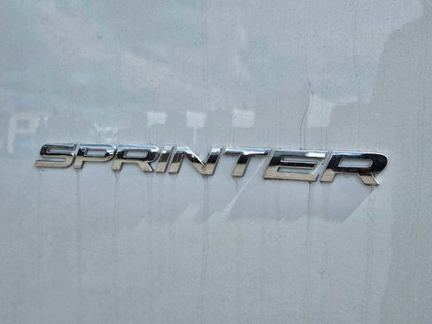 Used 2024 Mercedes-Benz Sprinter 2500 image 18