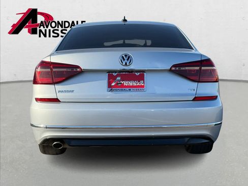 Used 2017 Volkswagen Passat 1.8T R-Line image 6