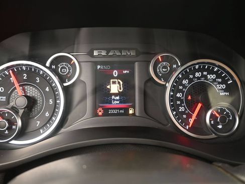 Used 2025 RAM 2500 Big Horn AWD/4WD image 31