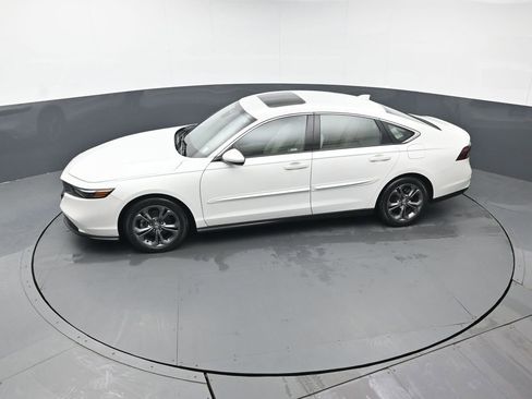 Used 2023 Honda Accord EX image 39