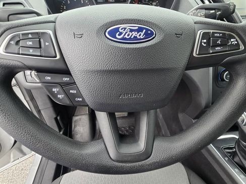 Used 2019 Ford Escape SE image 30