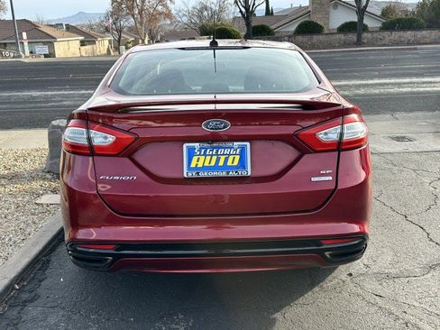 Used 2016 Ford Fusion SE w/ Equipment Group 201A image 4