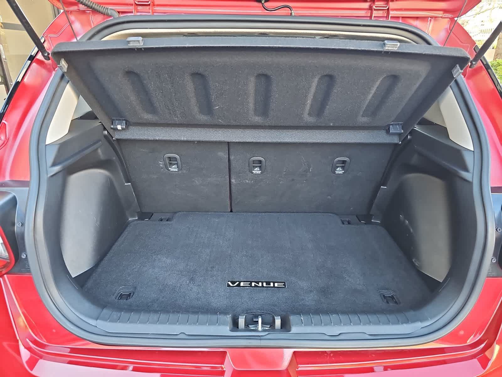 Certified 2024 Hyundai Venue SEL FWD image 23