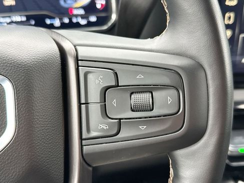 Used 2025 GMC Sierra 2500 AT4 image 37