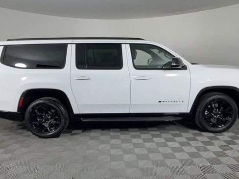 New 2025 Jeep Wagoneer L Series II image 3