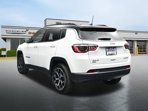 Used 2025 Jeep Compass Limited AWD/4WD image 3